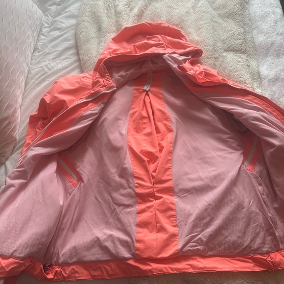 Lululemon windbreaker - Picture 3 of 4